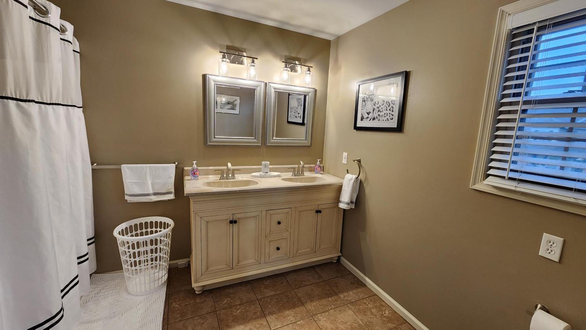 Entire Townhouse Close To Hershey Park Holiday home Enola